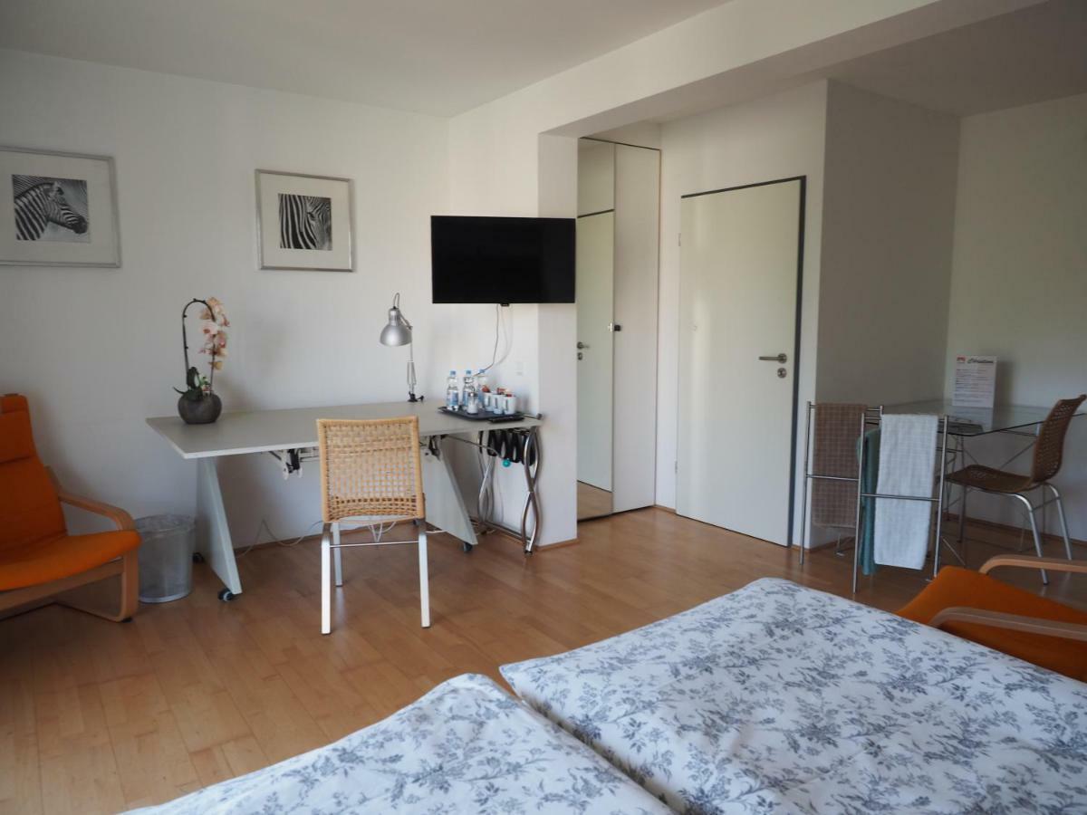 Privatunterkunft B8 - Just A Private