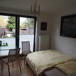 B8 - Just A Private Accommodation Homestay Dusseldorf