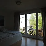 B8 - Just A Private Accommodation Homestay Dusseldorf