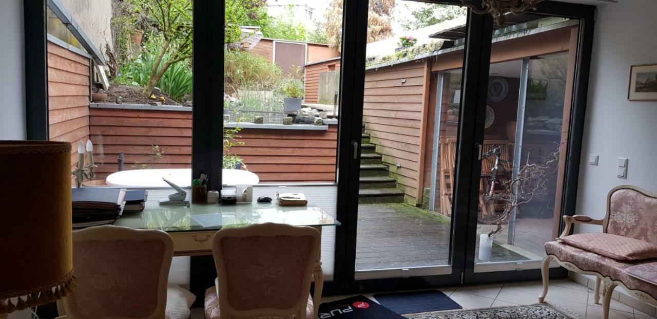 B8 - Just A Private Accommodation Homestay Dusseldorf