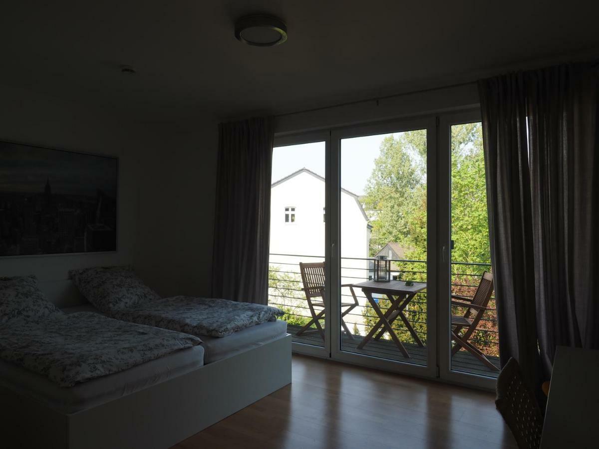 B8 - Just A Private Accommodation Homestay Dusseldorf